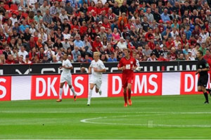 足球場(chǎng)戶外全彩顯示屏